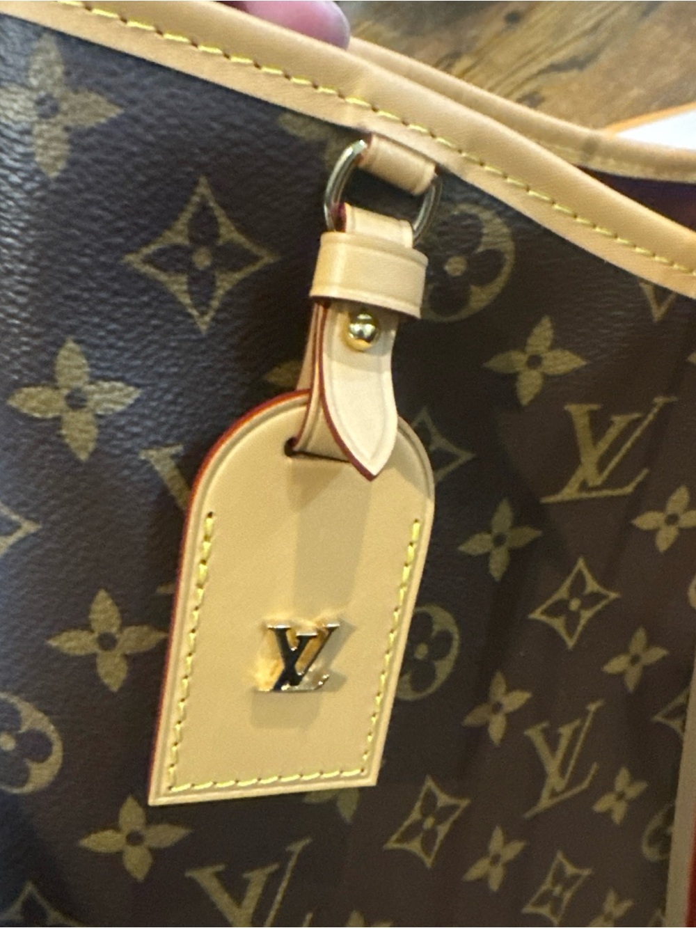 Louis Vuitton/ Monogram/Carry All MM Bag with Natural Vachetta Trim/NIB! NEW! - Picture 10 of 15